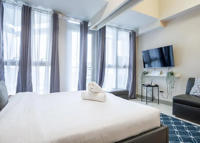 Uptown Parksuites Bgc Family 2Bed 1Br Balcony, Netflix