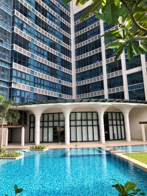Uptown Parksuites Bgc Family 2bed 1br Balcony, Netflix *