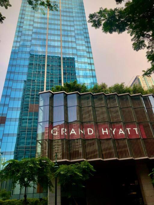 Apartment Uptown Parksuites Bgc Family 2bed 1br Balcony, Netflix *