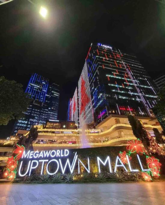 Uptown Parksuites Bgc Family 2bed 1br Balcony, Netflix Manila