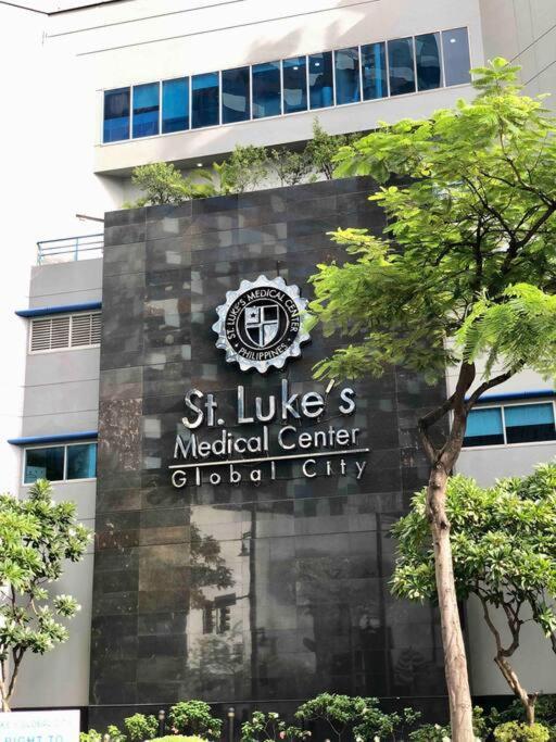 Uptown Parksuites Bgc Family 2bed 1br Balcony, Netflix Apartment *